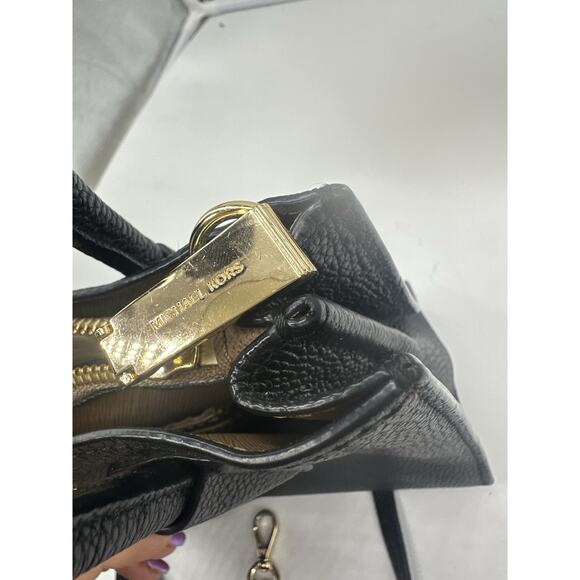 MICHAEL KORS Mercer Medium Pebbled Leather Crossbody Bag in Black Careercore - Picture 10 of 12